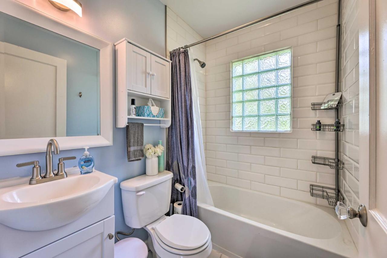 Charming Charleston Home With Yard And Fire Pit! Экстерьер фото